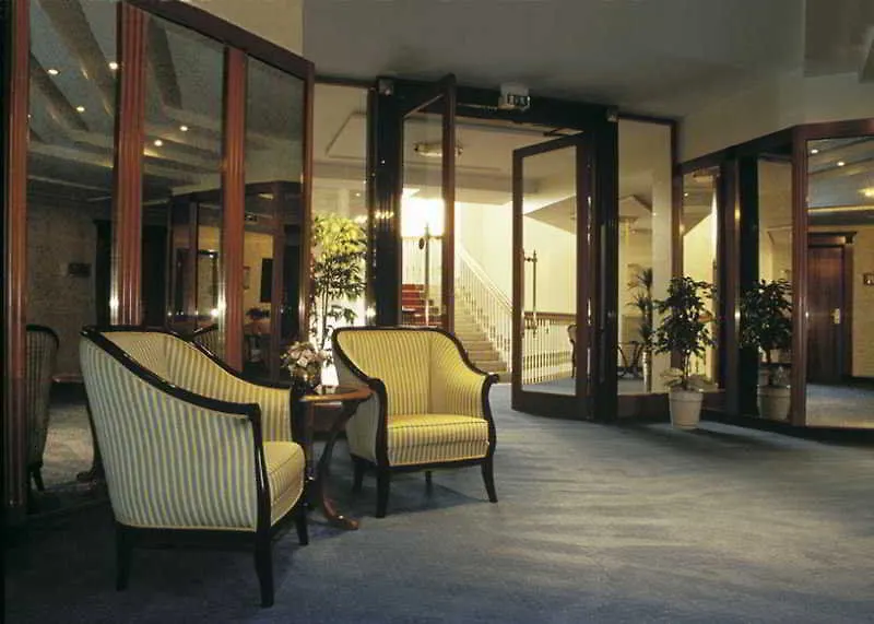 Natsionalny Hotel Kyiv 4*,  Ukraine